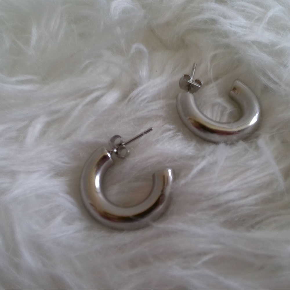 Stainless steel  Hoop Earrings with Modern Chunky Design